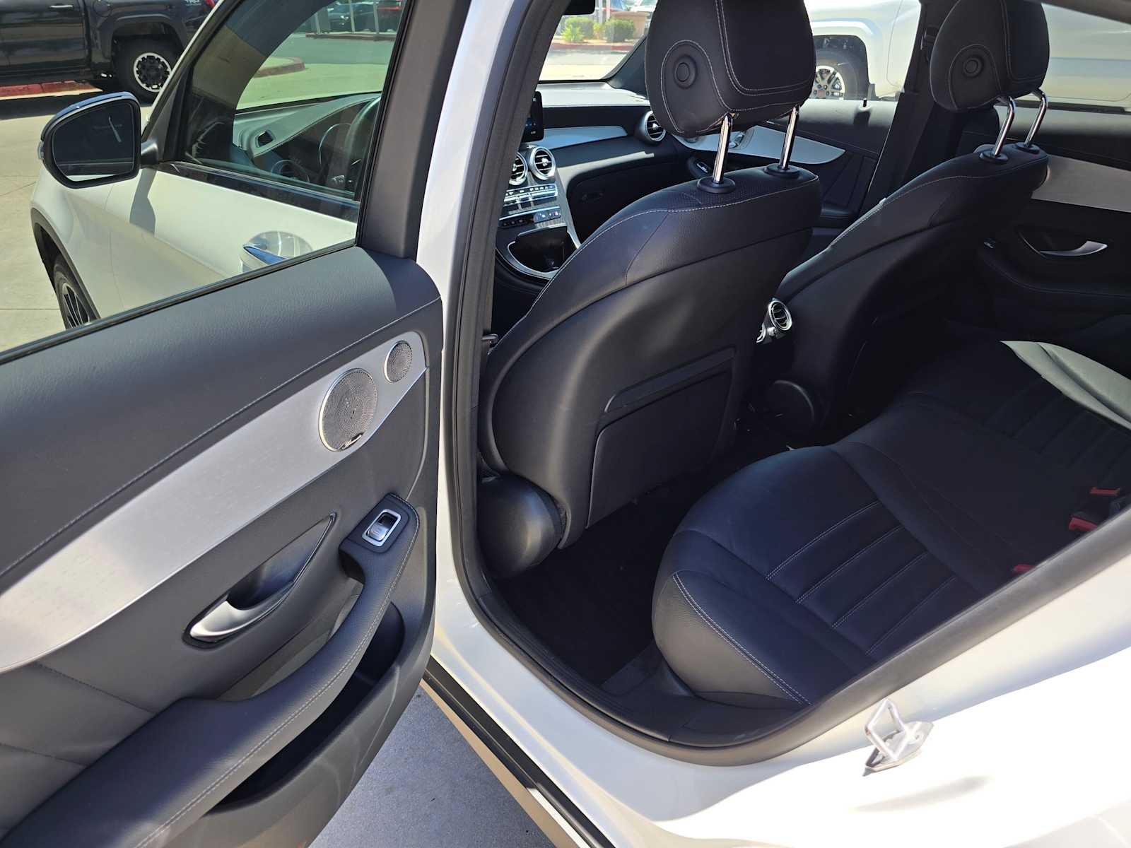 2021 Mercedes-Benz GLC 300 GLC 300