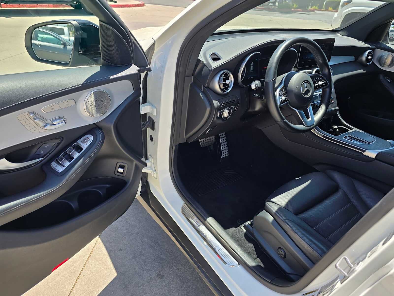 2021 Mercedes-Benz GLC 300 GLC 300