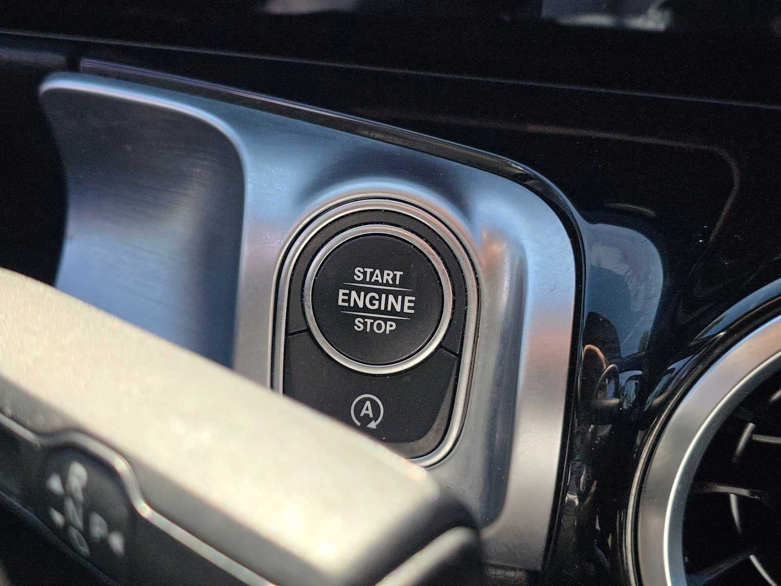 2022 Mercedes-Benz GLB 250 GLB 250