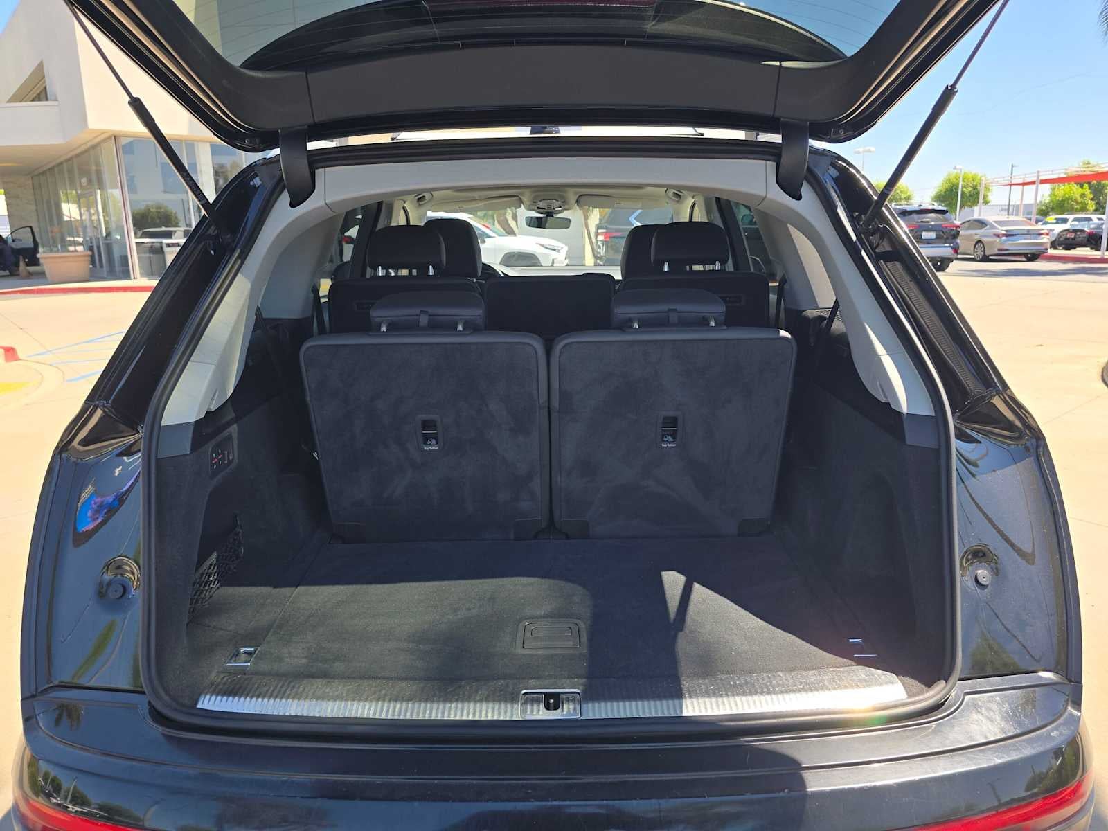 2023 Audi Q7 Premium Plus