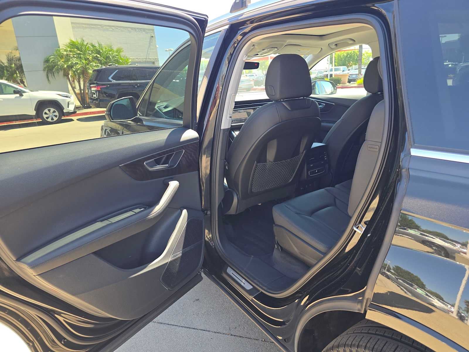 2023 Audi Q7 Premium Plus