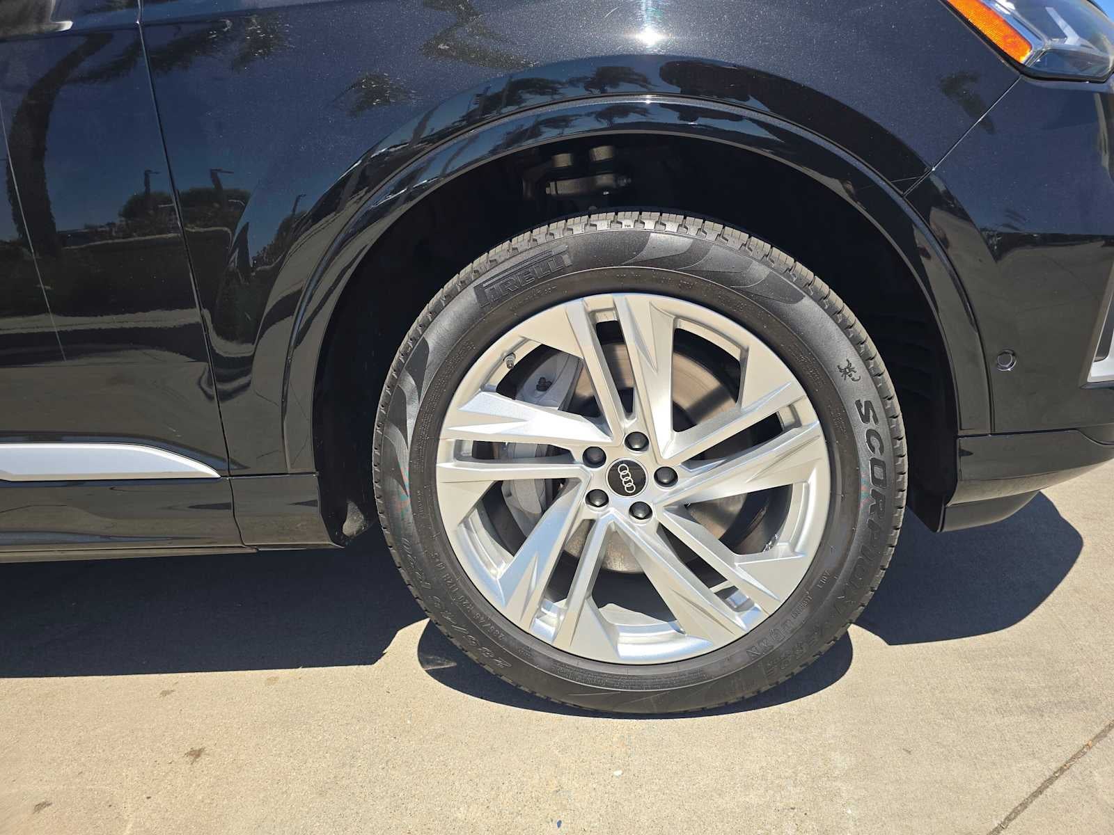2023 Audi Q7 Premium Plus