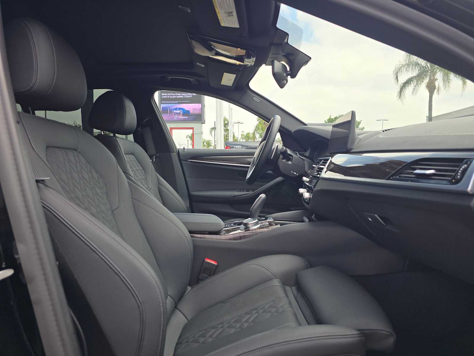 2023 BMW 530e 530e