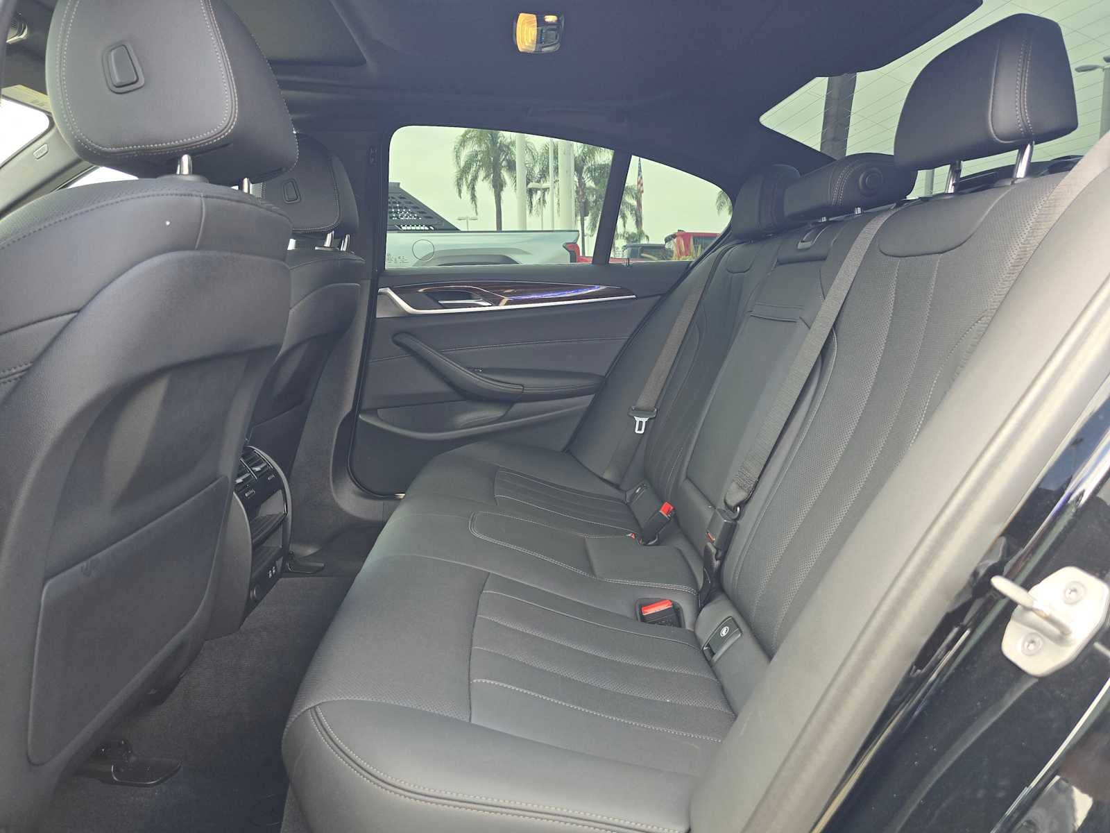 2023 BMW 530e 530e