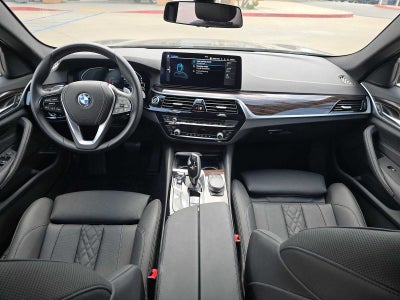 2023 BMW 530e 530e