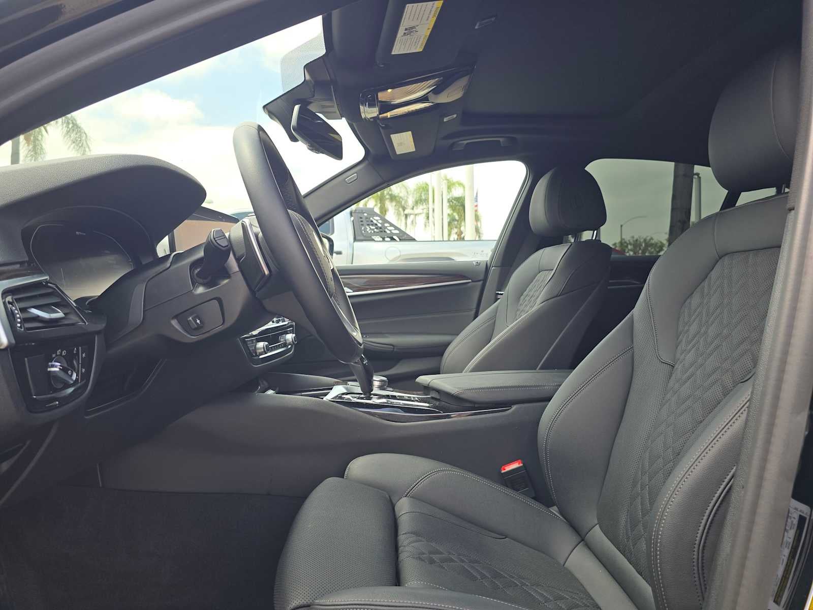 2023 BMW 530e 530e