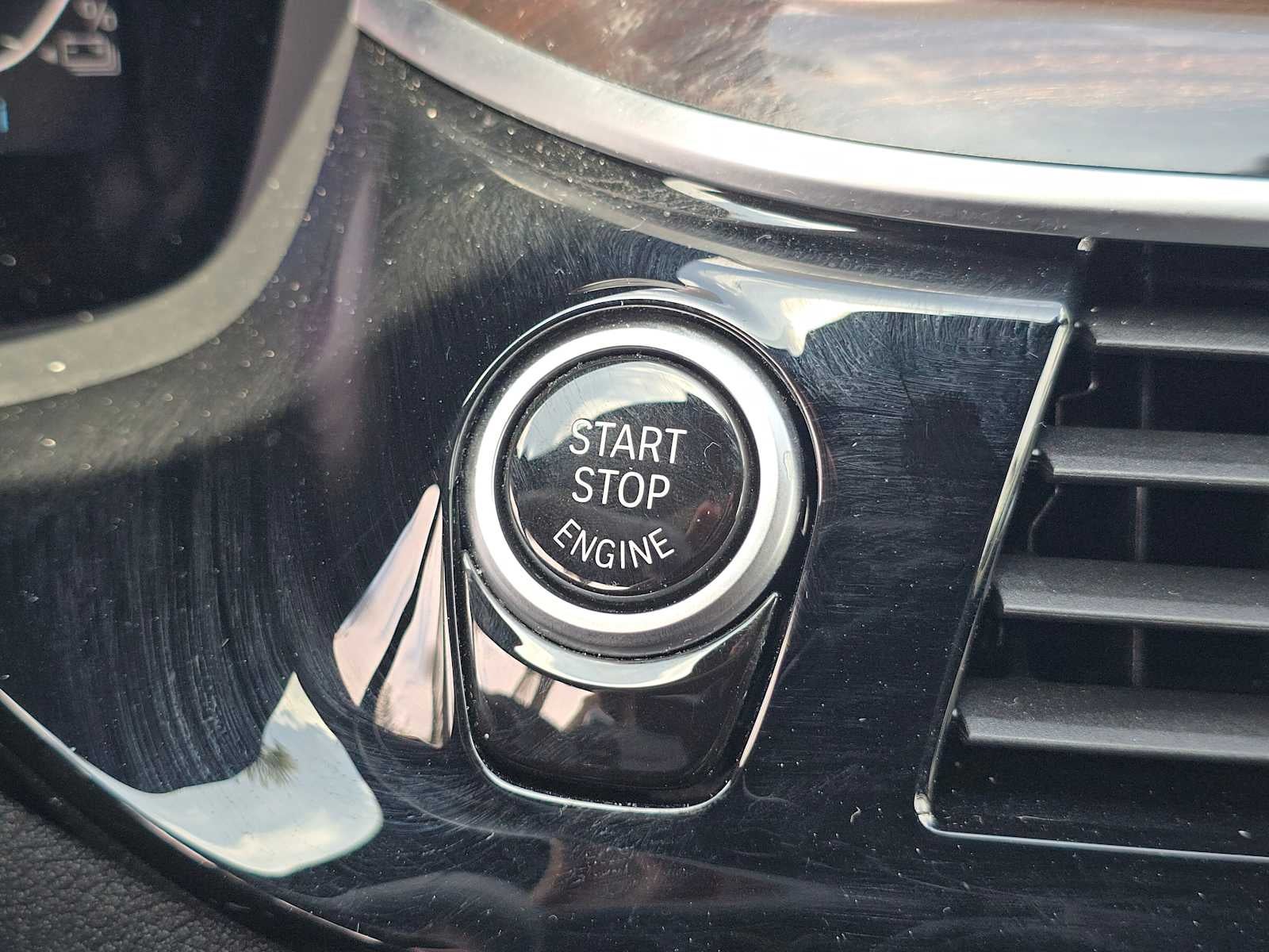 2023 BMW 530e 530e