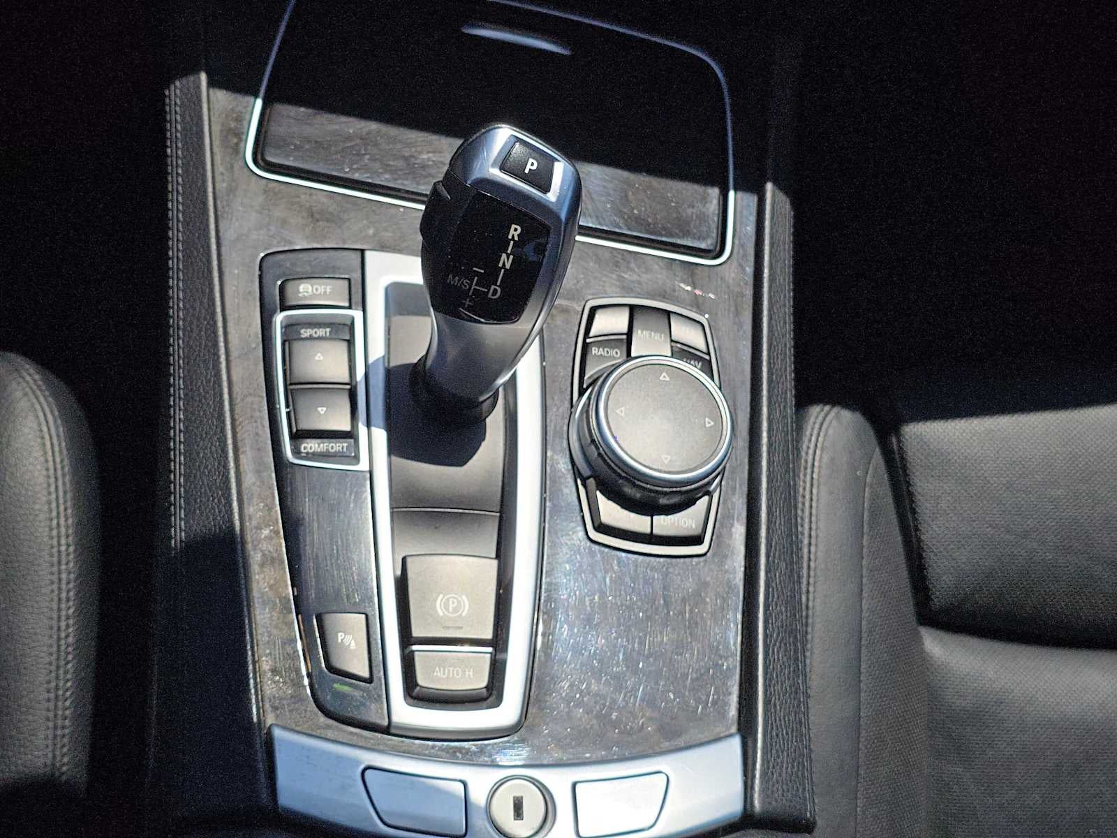2015 BMW 740i 740i