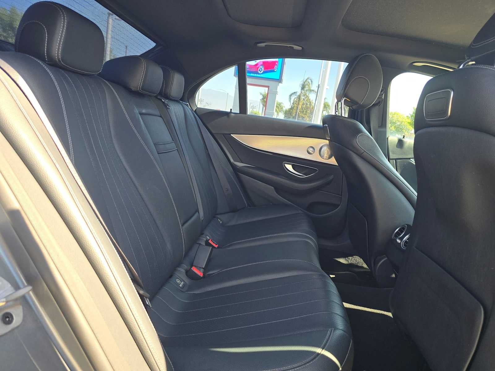 2018 Mercedes-Benz E 300 E 300