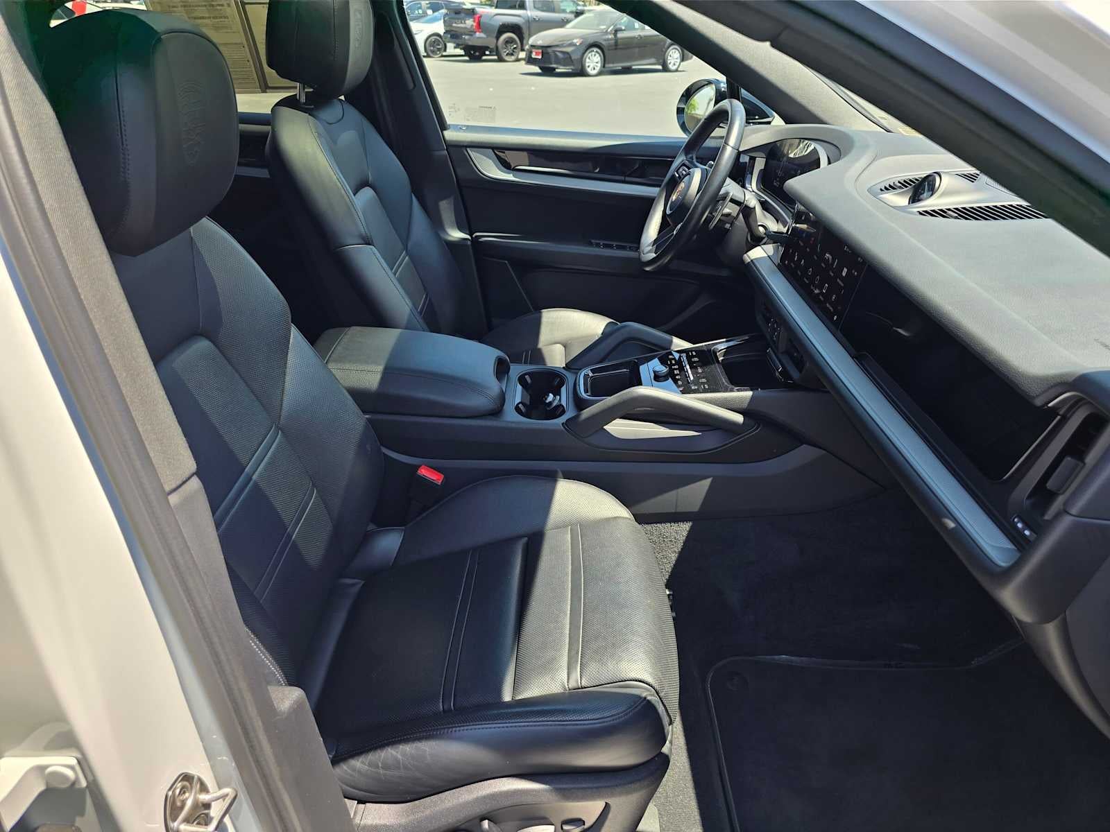2024 Porsche Cayenne S