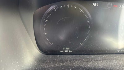 2022 Volvo XC40 Momentum