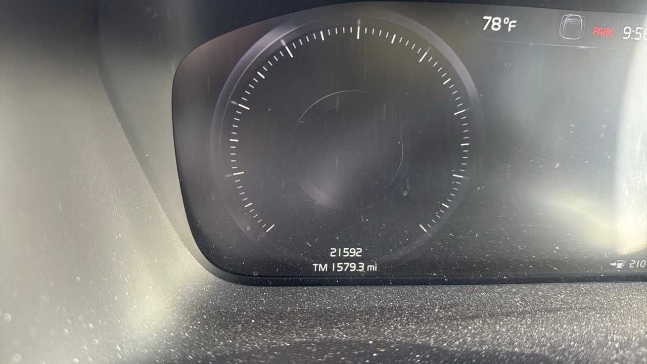 2022 Volvo XC40 Momentum