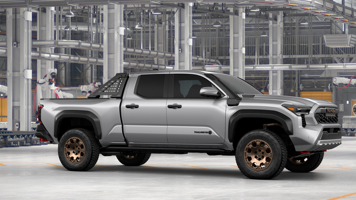 2026 Toyota Tacoma i-FORCE MAX Tacoma Trailhunter