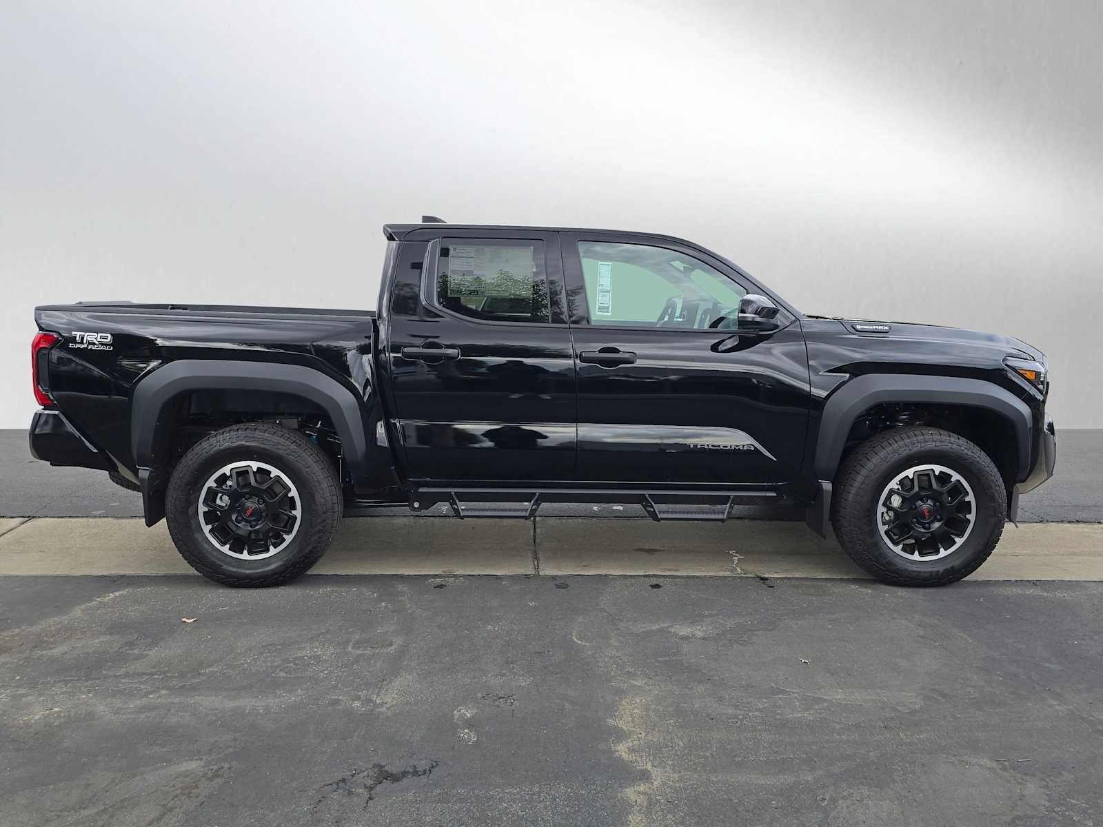 2025 Toyota Tacoma TRD Off Road Hybrid