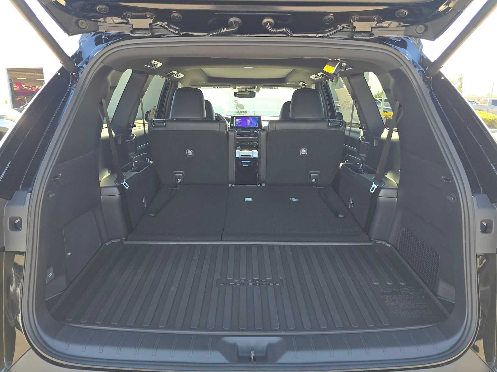 2026 Toyota Grand Highlander Hybrid MAX Platinum