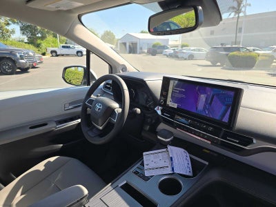 2026 Toyota Sienna XLE