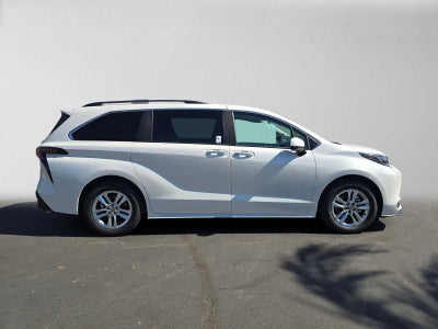 2026 Toyota Sienna XLE