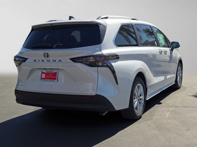 2026 Toyota Sienna XLE