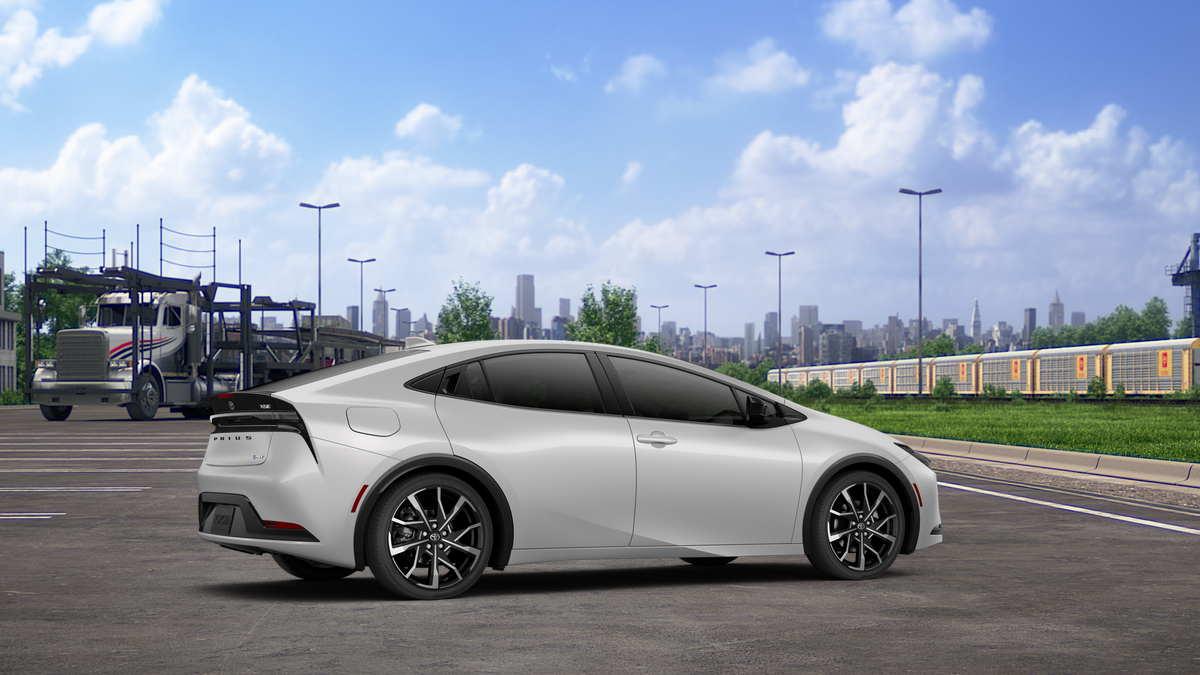 2027 Toyota Prius Plug-in Hybrid XSE
