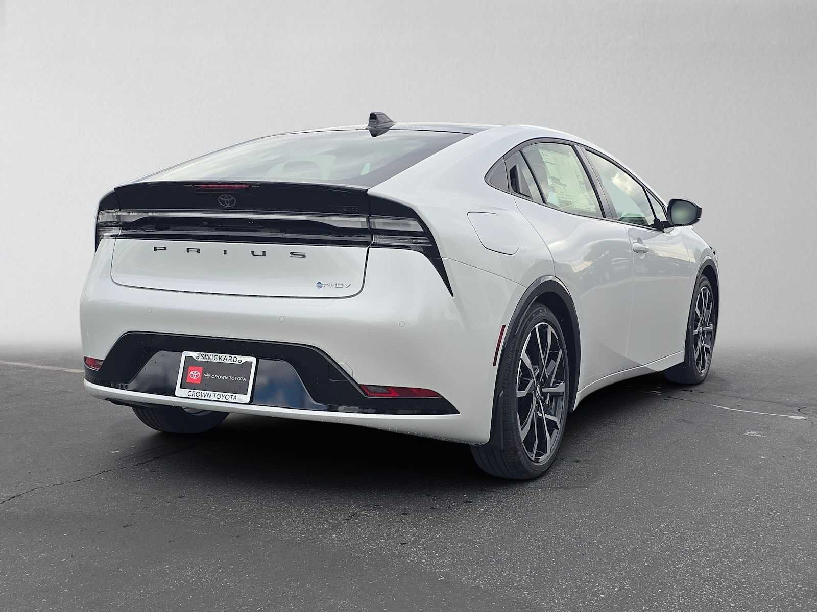 2027 Toyota Prius Plug-in Hybrid XSE