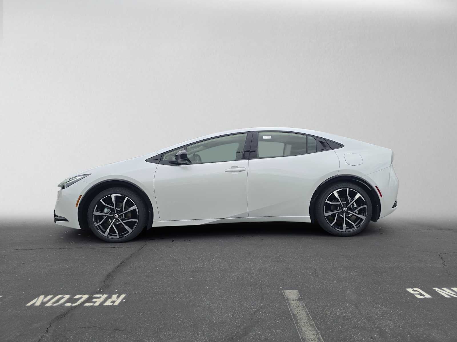 2027 Toyota Prius Plug-in Hybrid XSE