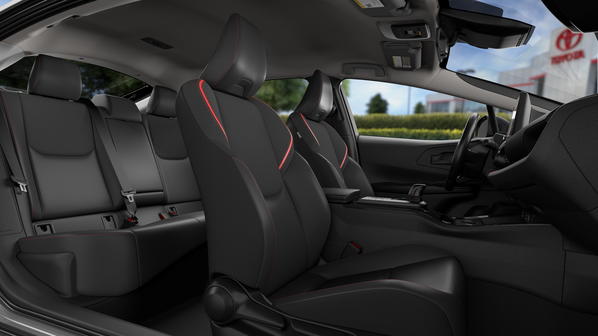 2027 Toyota Prius Plug-in Hybrid SE
