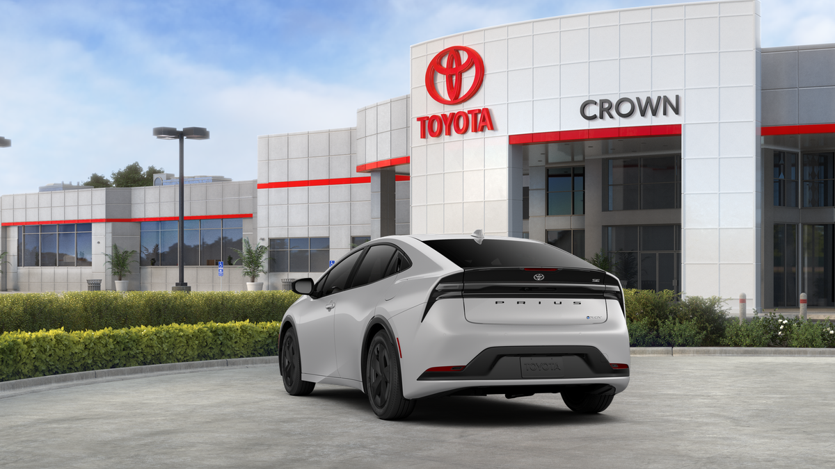 2027 Toyota Prius Plug-in Hybrid SE