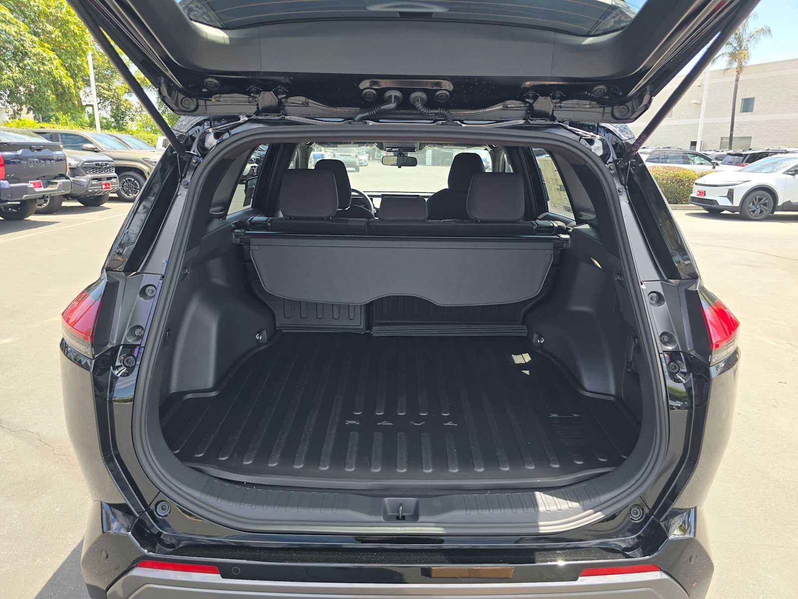 2026 Toyota RAV4 Plug-in Hybrid SE
