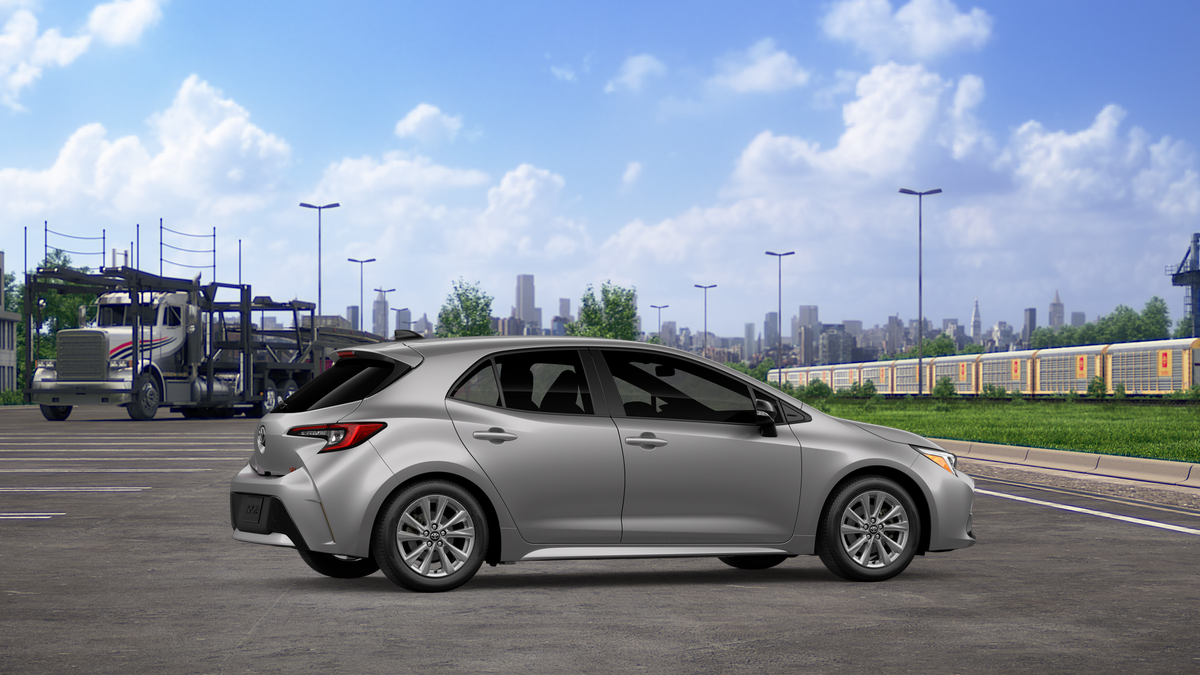 2027 Toyota Corolla Hatchback SE