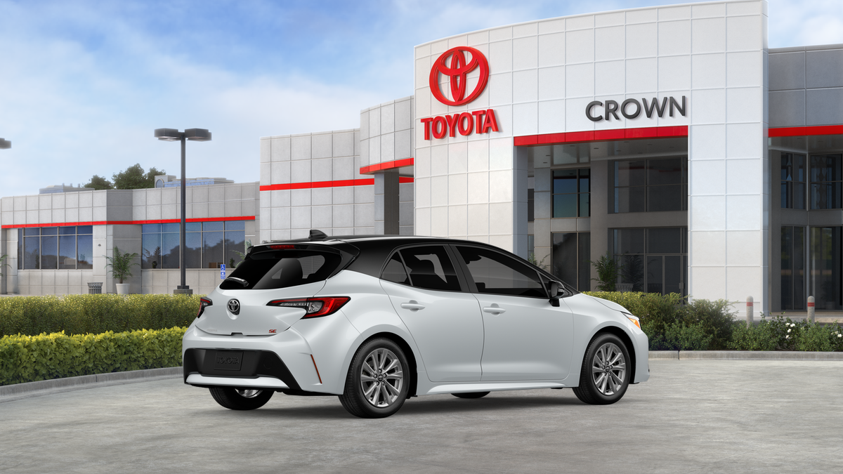 2027 Toyota Corolla Hatchback SE